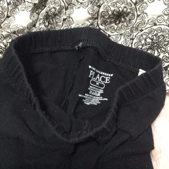 The Children's Place Black Shorts - Picture 2 of 4